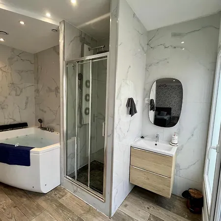 شقة Romantique - 044 *